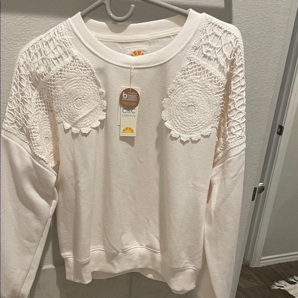 Ivory boho  Crochet Lace Sweatshirt C & C California M NWT